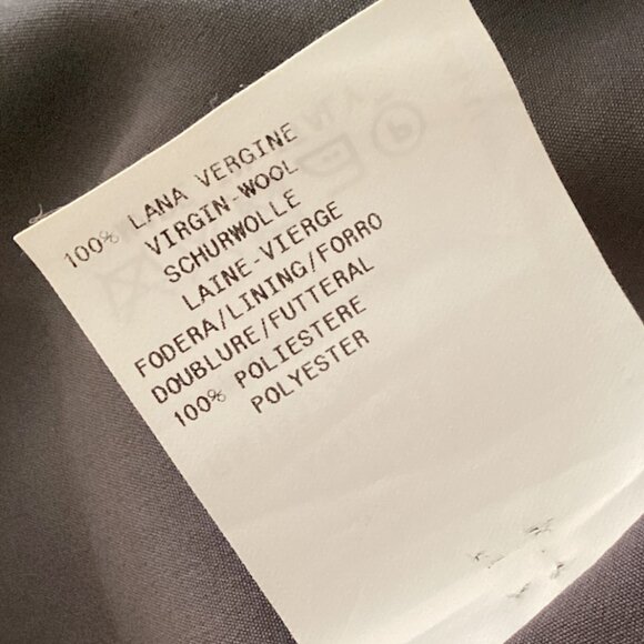 VINTAGE ARMANI COLLEZIONI 100% Virgin Wool 2-PC Grey Pinstripe Pant Suit, Sz 6 - Picture 13 of 14